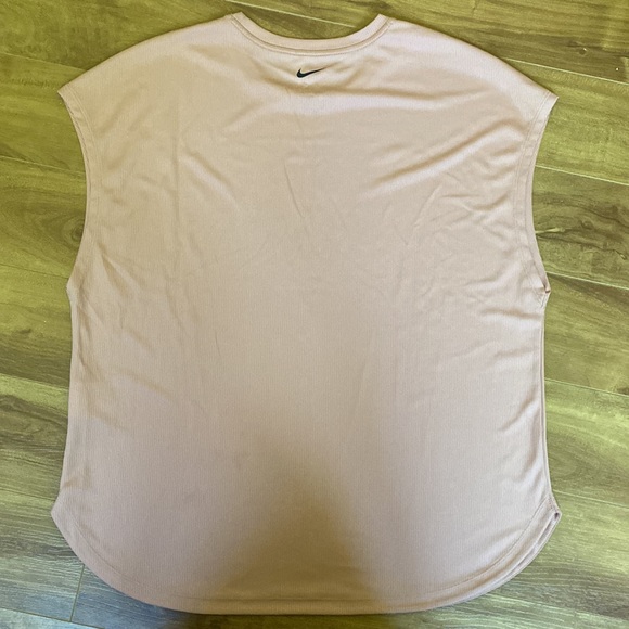Sleeveless Nike Casual Top size Lg - Picture 3 of 4